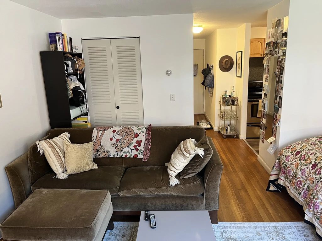 205 Kent St #24, Brookline