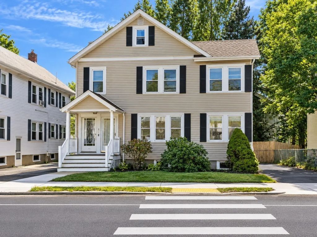88-90 Auburn St #90, Newton