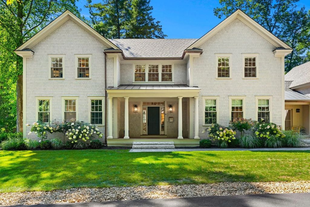26 Toppans Lane, Newburyport