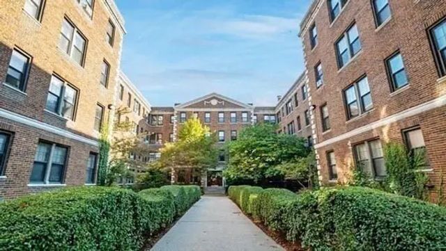 66 Queensberry #420, Boston