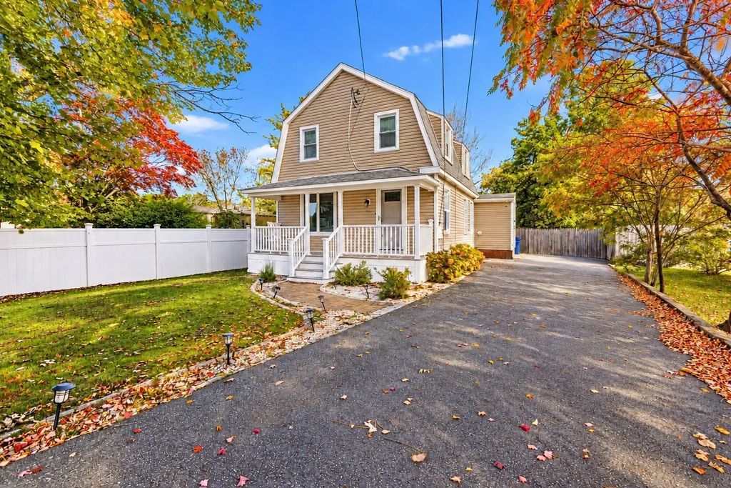 1227 Old Plainville Rd, New Bedford