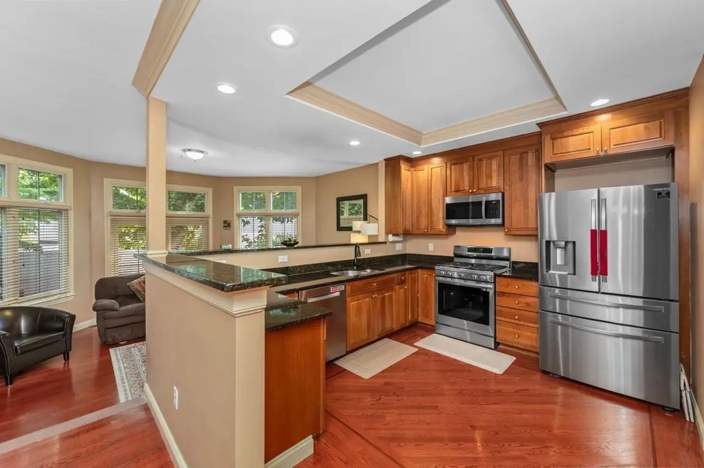 522-524 Auburn St #524, Newton