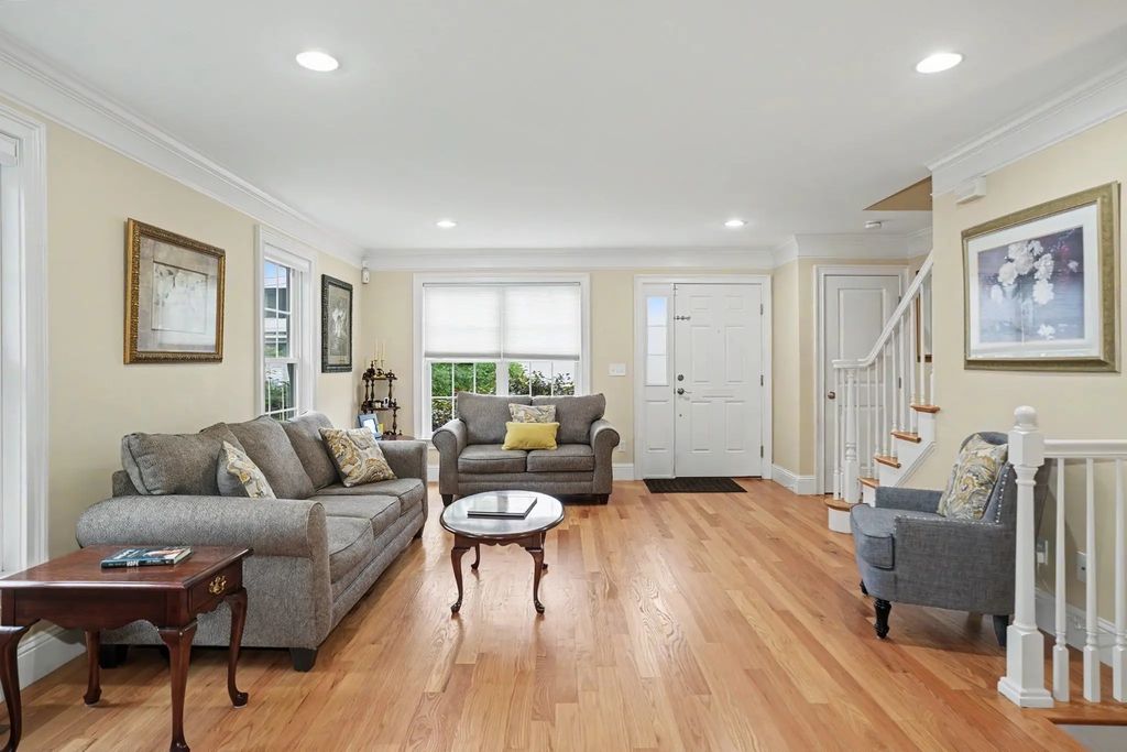 4 N Pleasant St #4, Natick