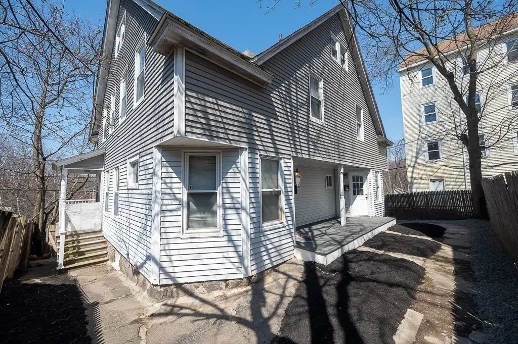 104 1/2 Rodney St, Worcester