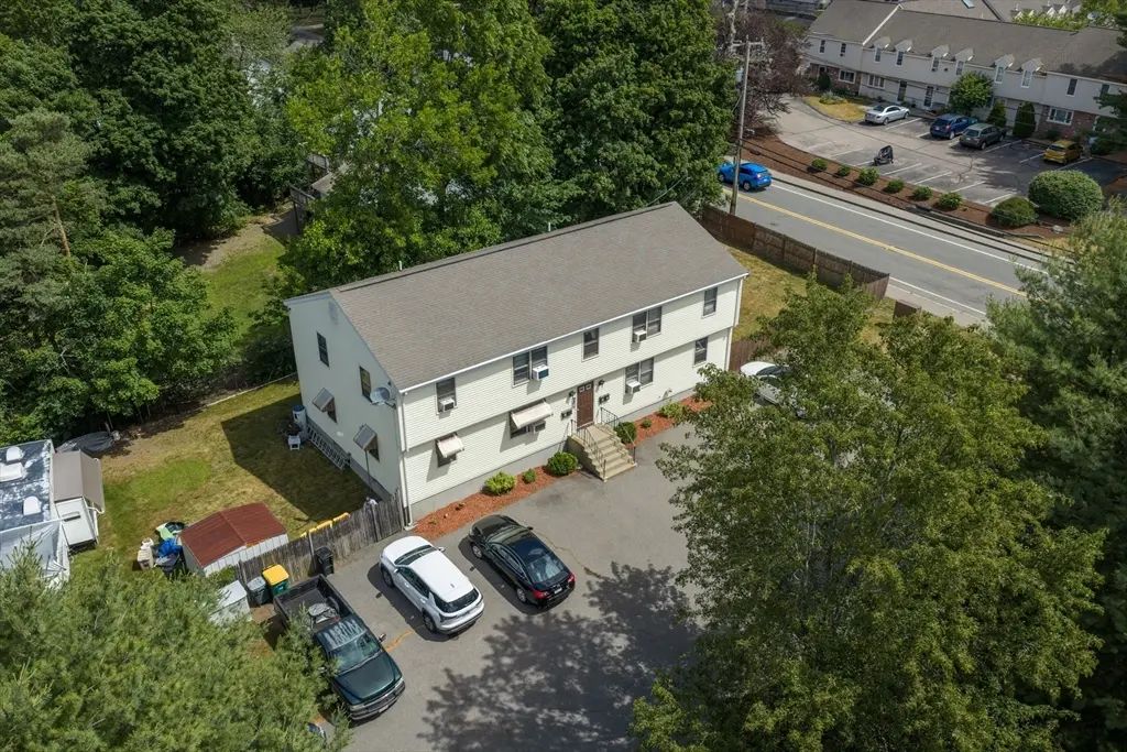 2 Alden Dr, North Attleboro
