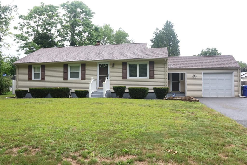 106 N Brook Rd, Springfield