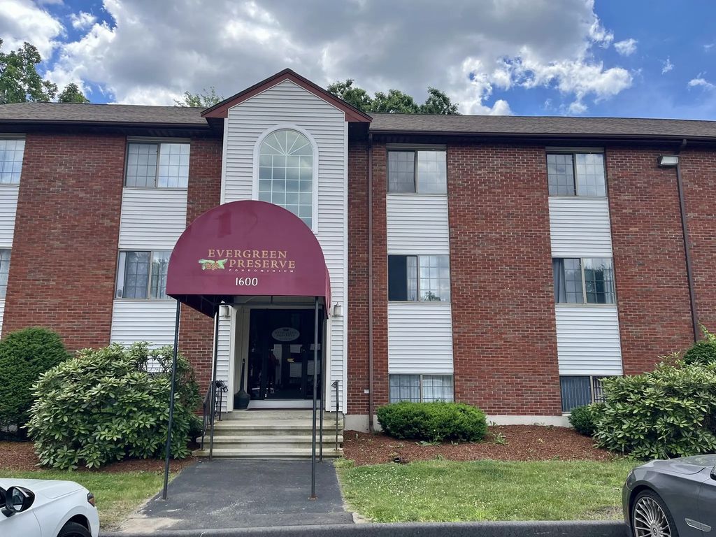 1600 Skyline Dr #6, Lowell