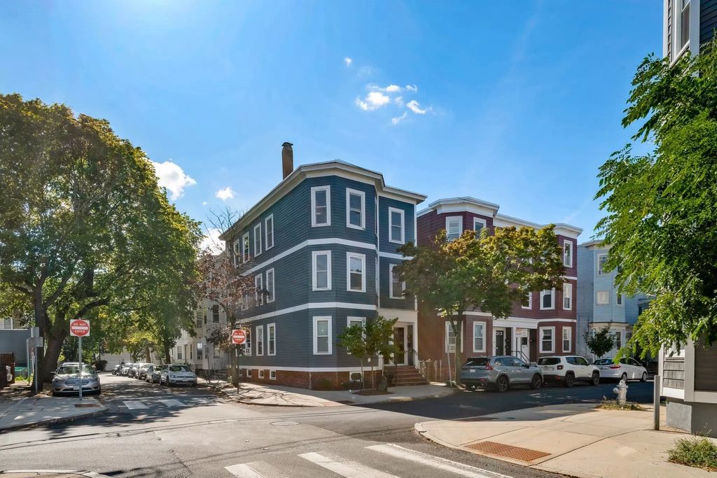 26 Plymouth #2, Cambridge