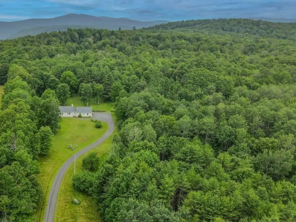 468 Tunnel Road, Rowe