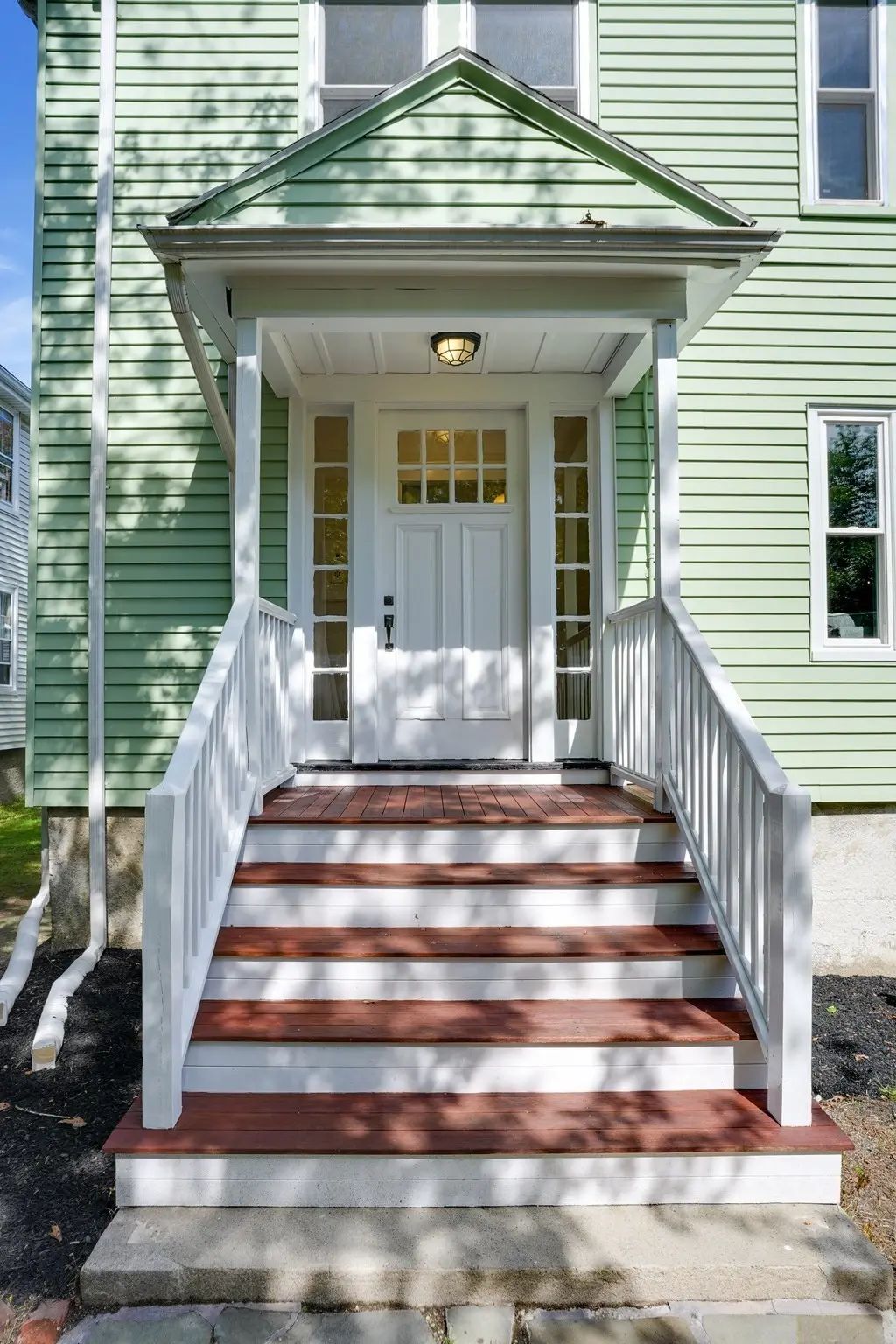 330-332 Charles River Rd, Watertown
