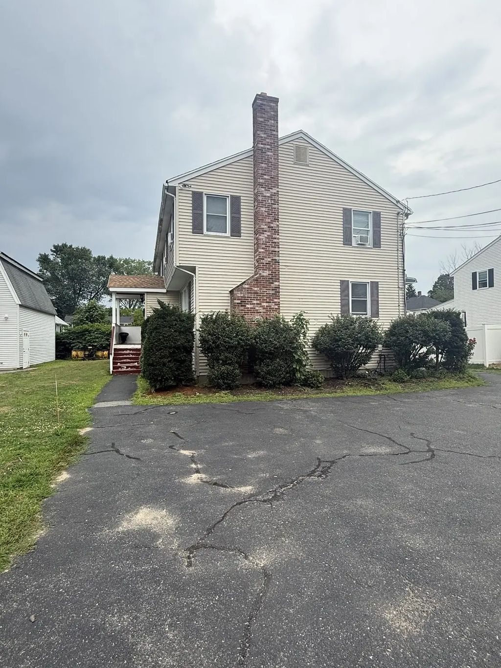 22 Draper Rd #a, Framingham