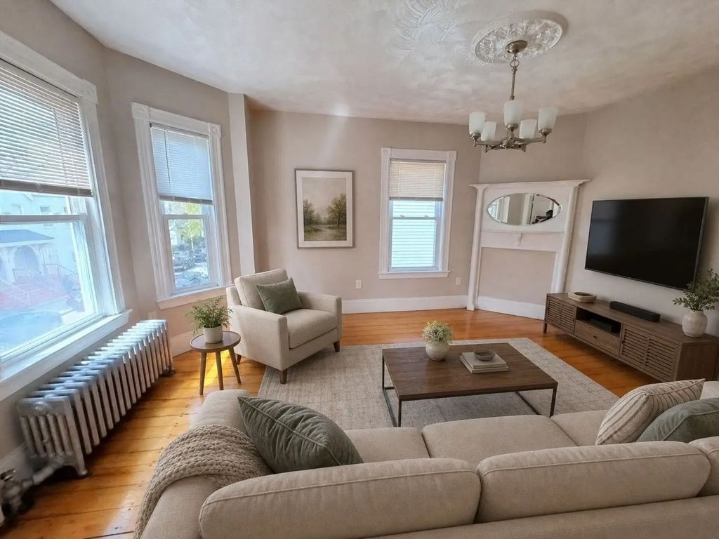 35 Catawba St. #2, Boston