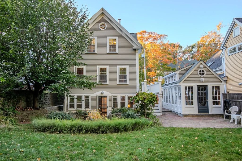 19 Forrester St, Newburyport