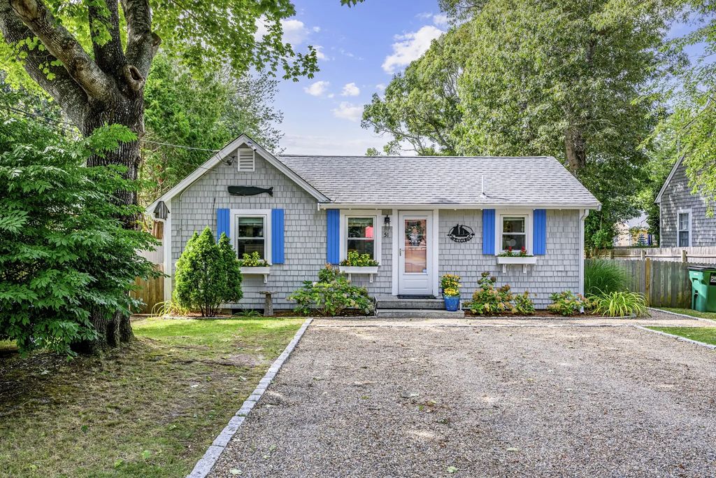 51 Prospect Avenue, Yarmouth