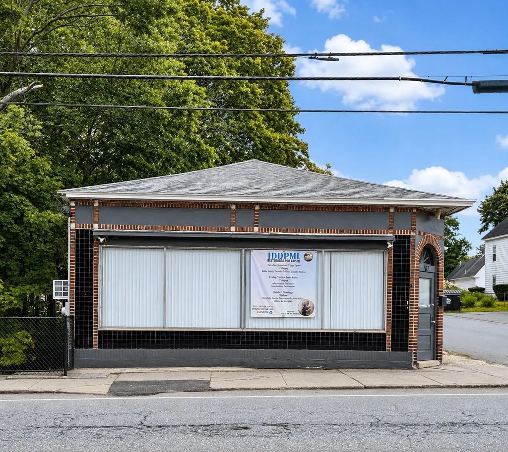 789 Main Street, Clinton