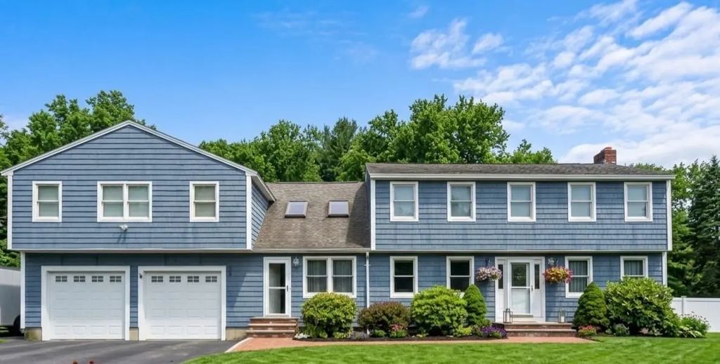 20 Farm Pond Rd, Dracut