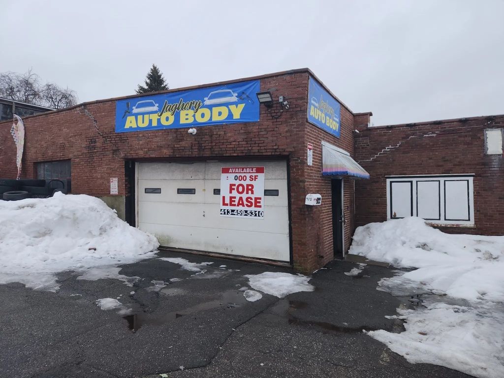 922 Front St #a, Chicopee