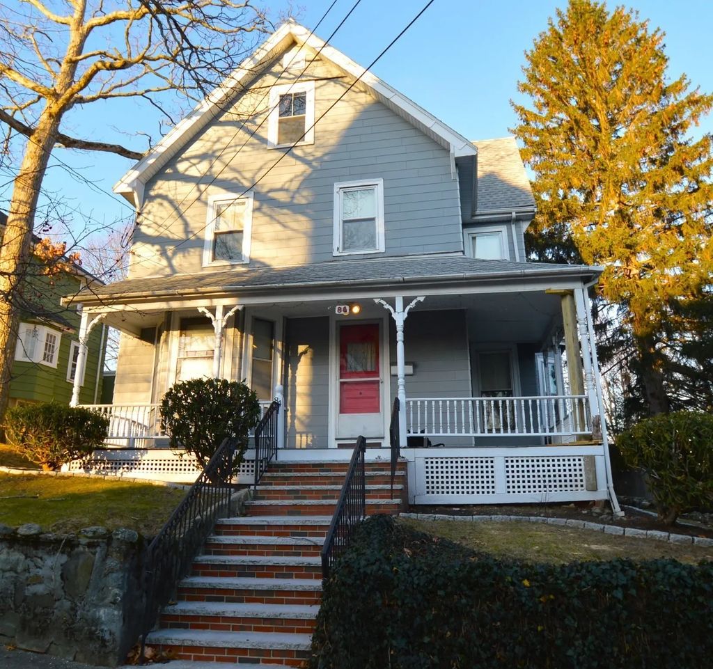 84 Crescent Ave #84, Melrose