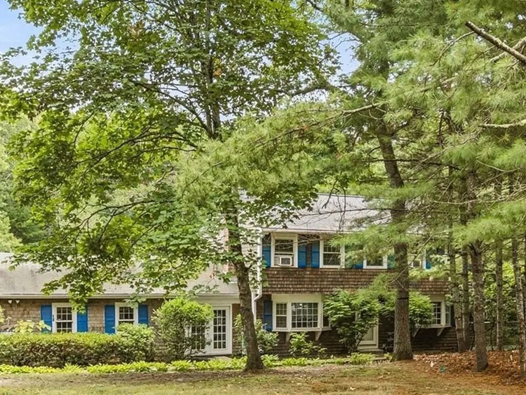 18 Constitution Dr, Plymouth