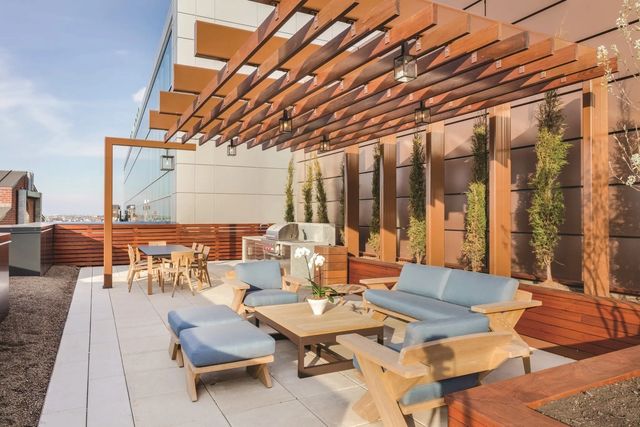 100 Lovejoy Wharf #5 N, Boston
