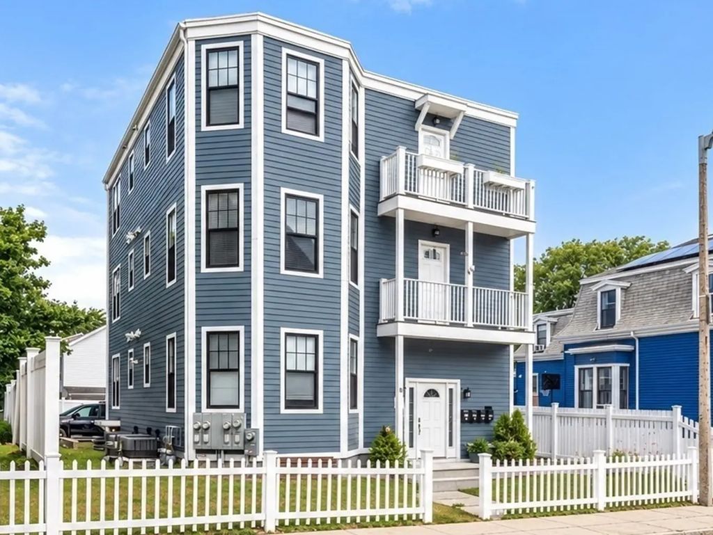 18 Albion St #2, Boston