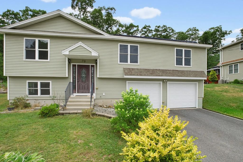 70 Swan Ave, Worcester