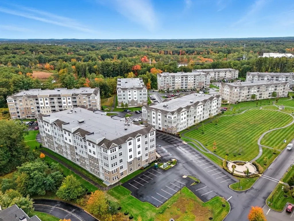 260 Martins Lndg #103, North Reading