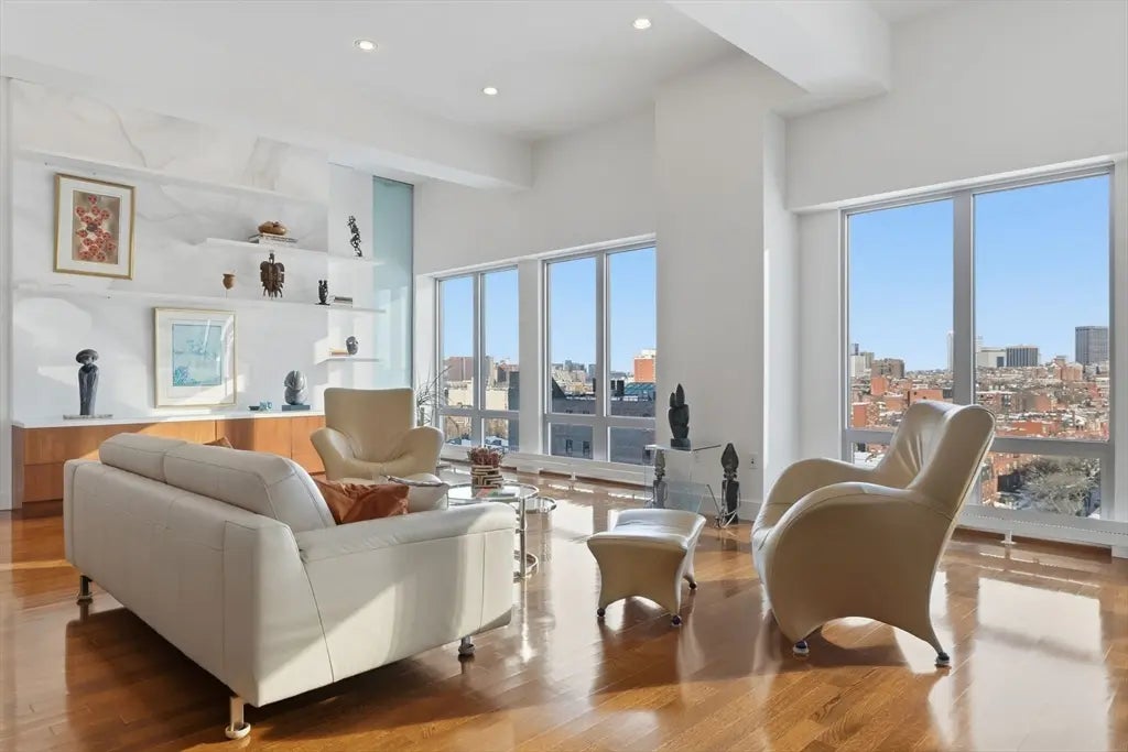 360 Newbury #709/710, Boston