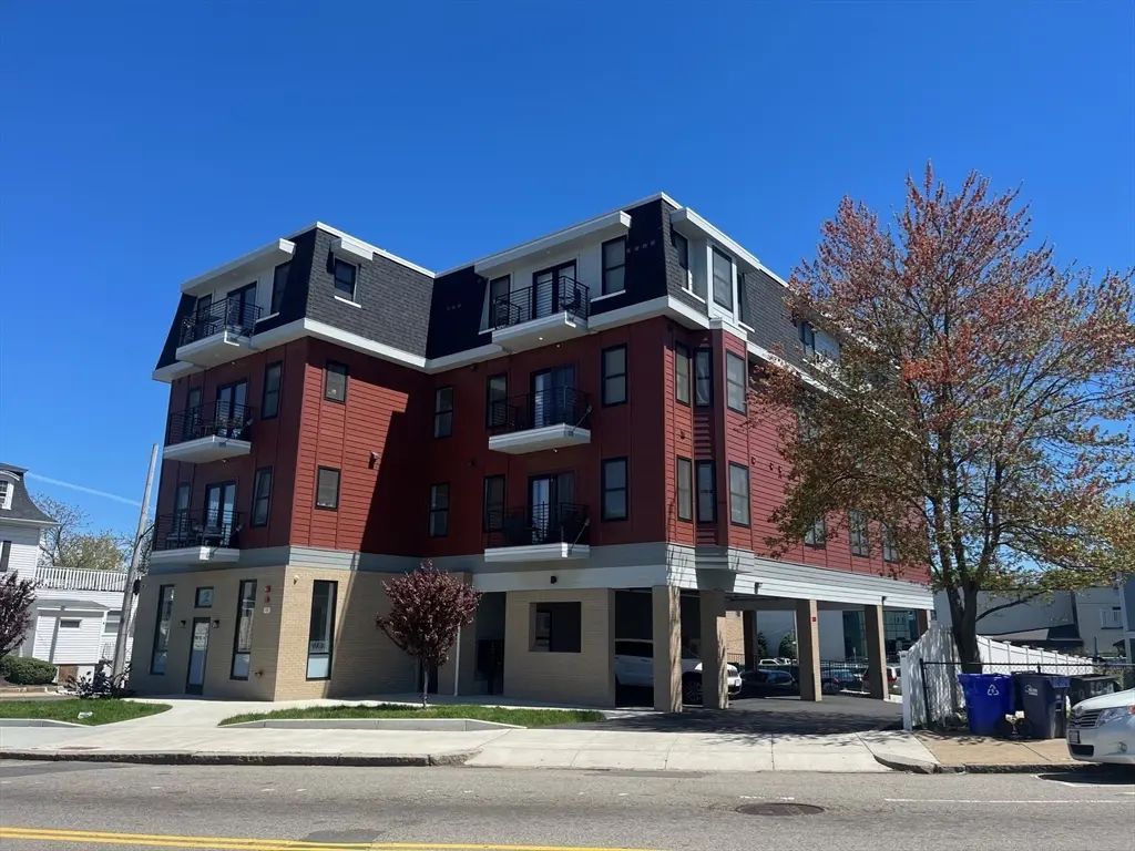 2 Neponset #8, Boston