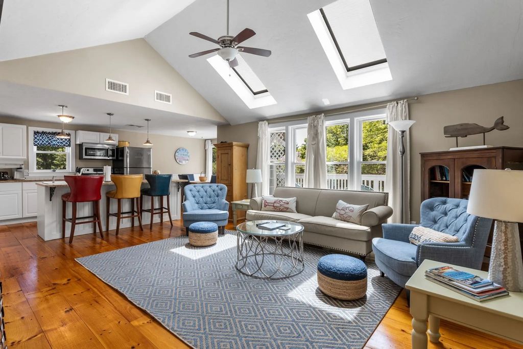 216 Orleans Rd #d, Chatham