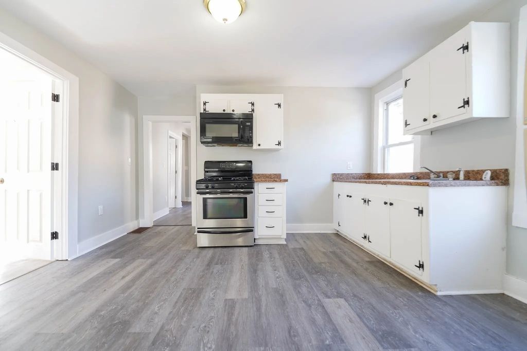 252 Somerset Avenue, Taunton