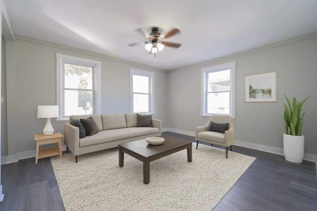 252 Somerset Avenue, Taunton