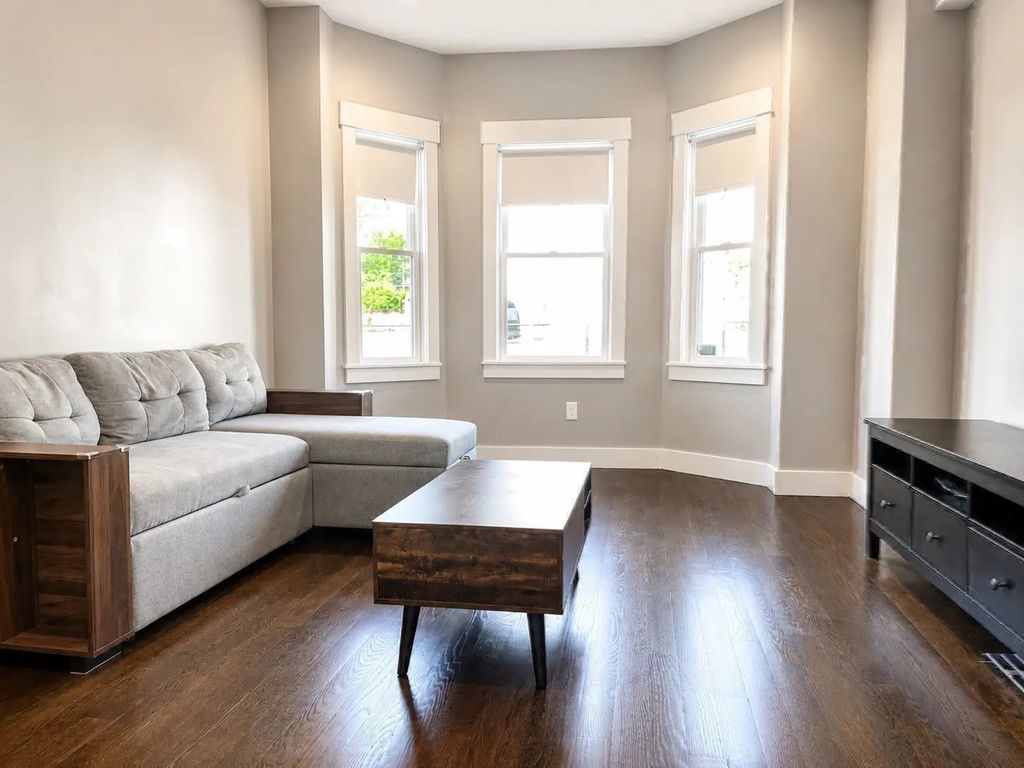 8 Chestnut Ave #1, Boston