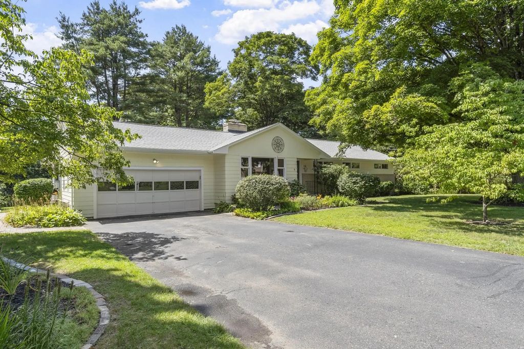 9 Cherry Ridge Rd, Acton