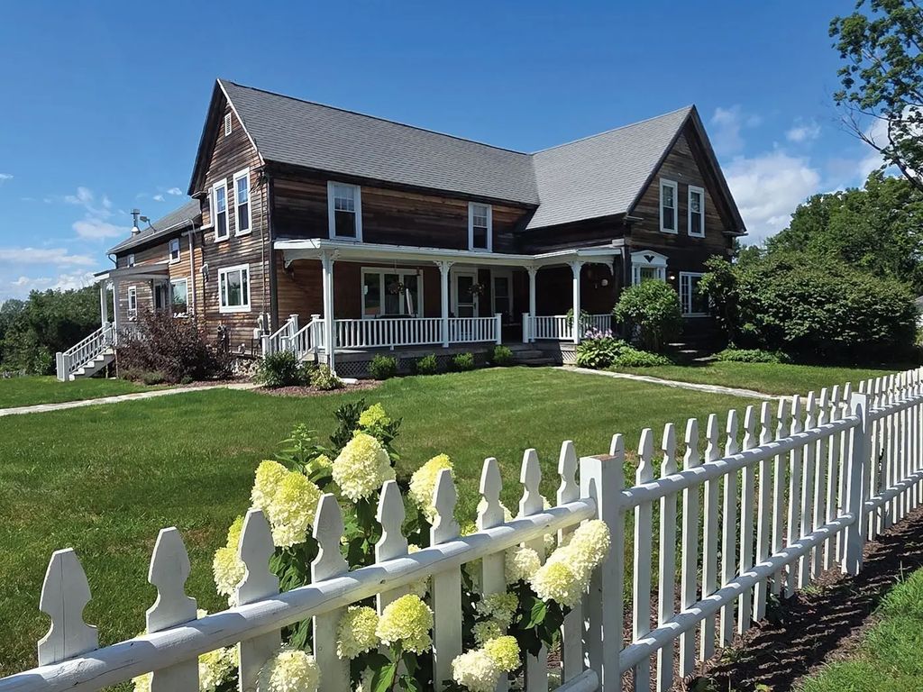 777 Ridge Rd, Hardwick