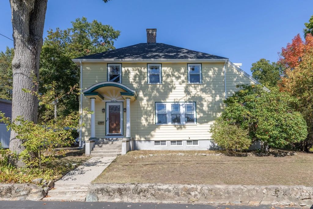 81 Chandler Road, Medford