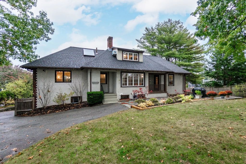 384 Winthrop Street, Medford