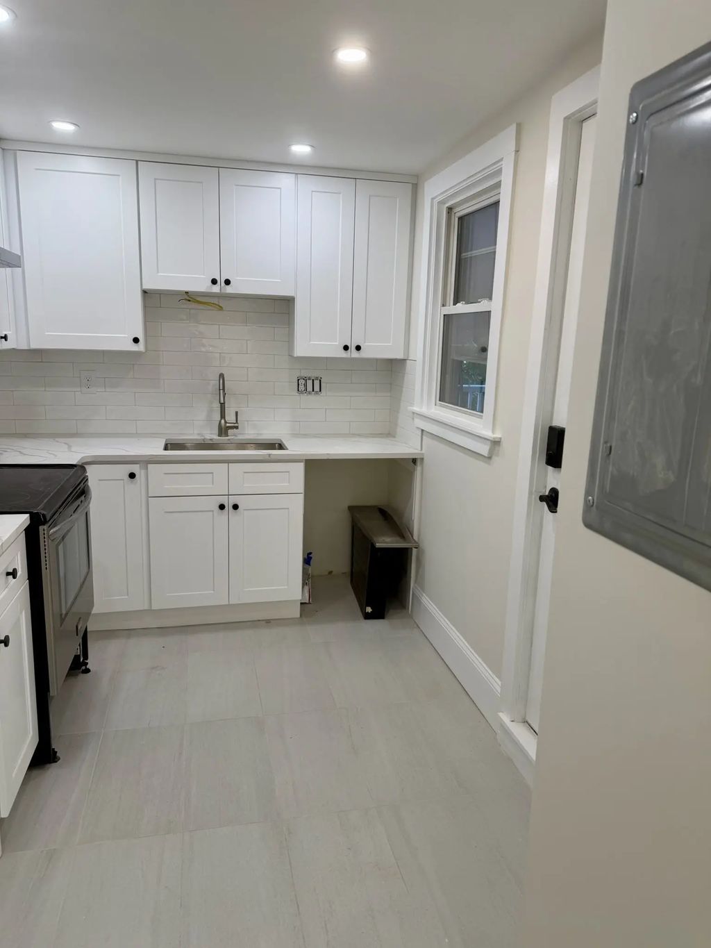100 Fellsway E #5, Malden