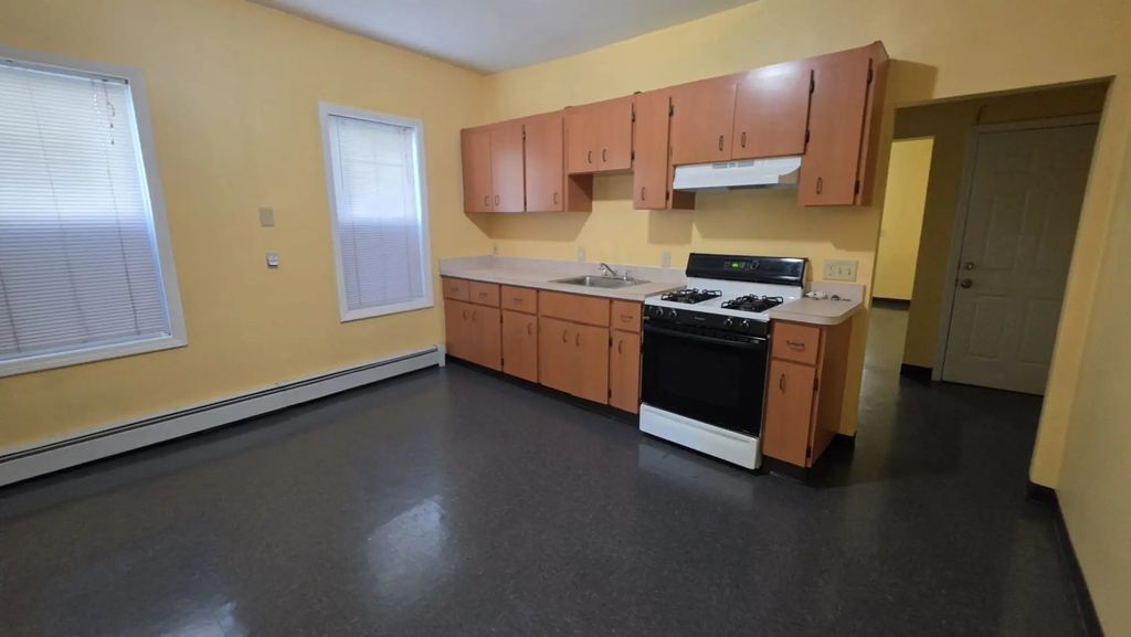 25 Sumner St #2, Revere
