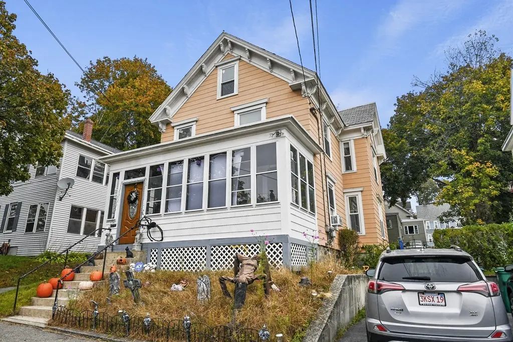 107 Myrtle #2, Lowell