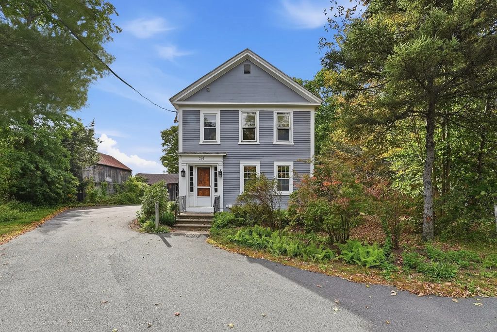 229-261 Belchertown Rd. #3c, Amherst