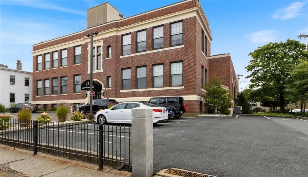 15 Ocean Ave #203, Winthrop