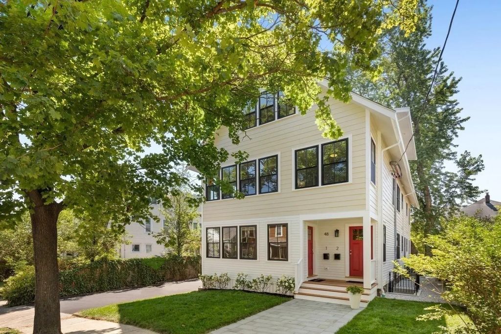 48 Mt Vernon St #2, Arlington