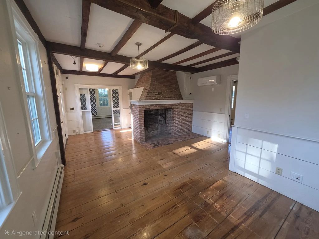 8 Hollis St #a1, Groton