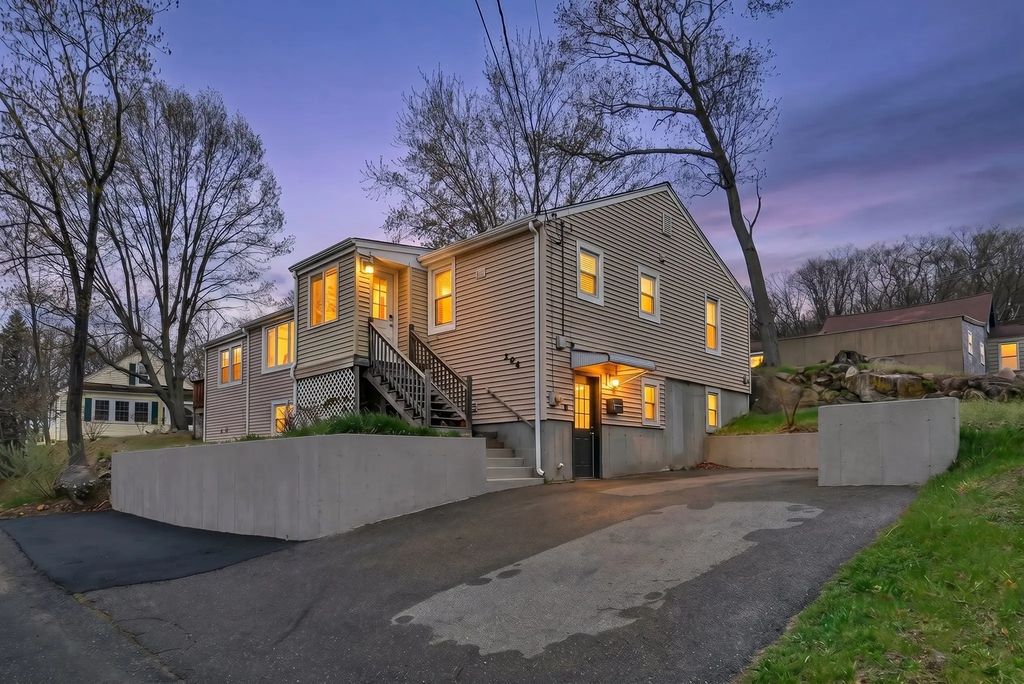 204 Talcott St, Woonsocket