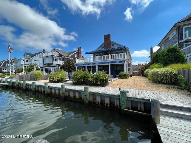 980 Barnegat Lane, Mantoloking