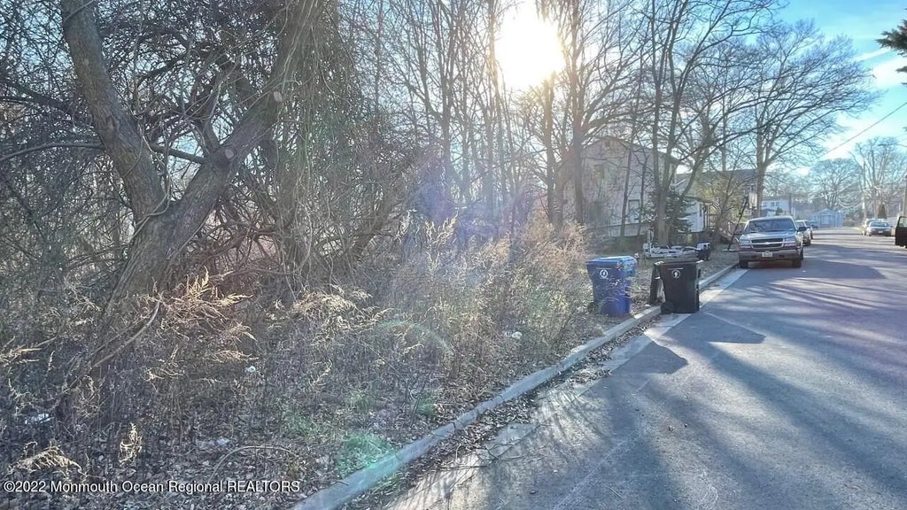 S End Avenue, North Middletown