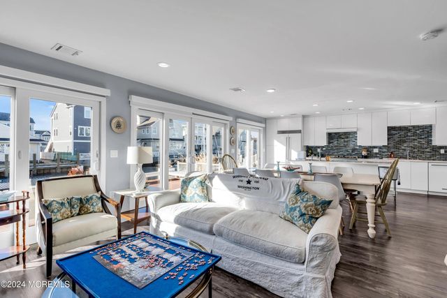213 Hayes Court, Lavallette
