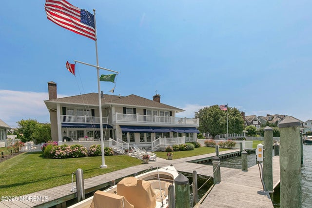 954 Barnegat Lane, Mantoloking