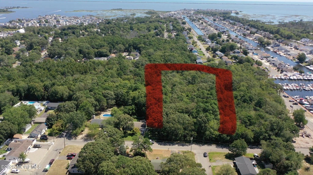 Hazelton Avenue, Lanoka Harbor